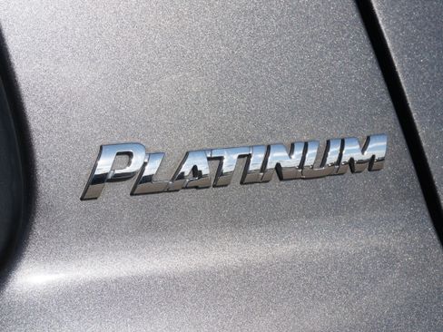 Used 2015 Toyota Sequoia Platinum image 7