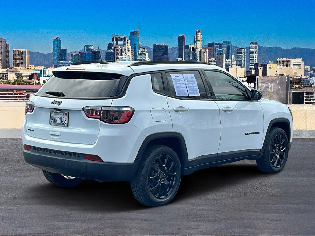 Used 2026 Jeep Compass Latitude AWD/4WD image 4
