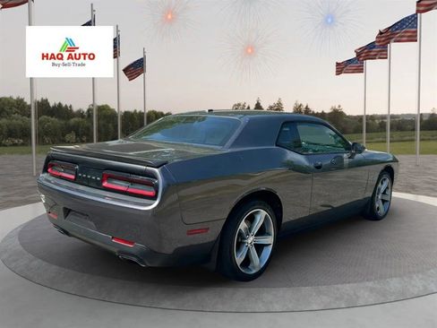 Used 2015 Dodge Challenger R/T w/ Quick Order Package 22B R/T RWD image 4
