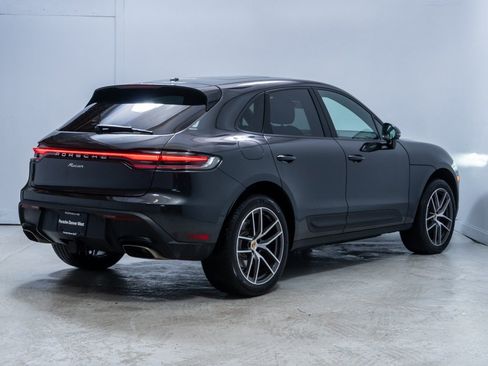 Used 2025 Porsche Macan image 7