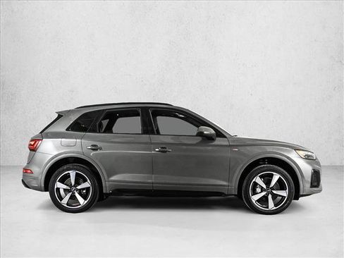 Used 2023 Audi Q5 2.0T Premium Plus w/ Premium Plus Package image 4