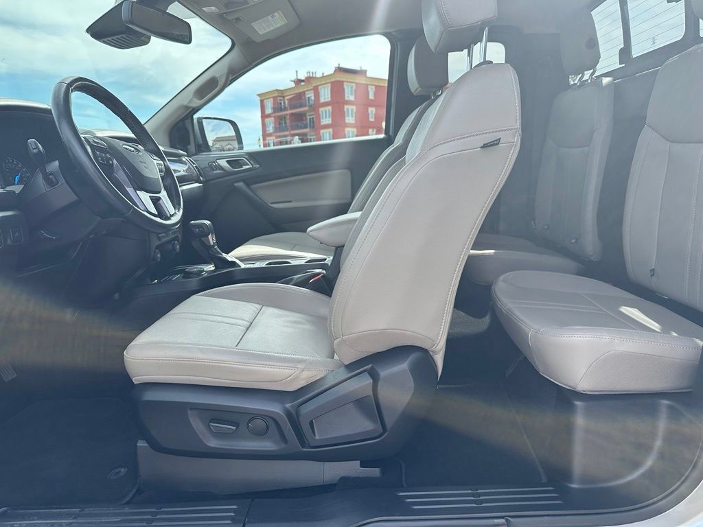 Used 2023 Ford Ranger Lariat w/ Technology Package AWD/4WD image 12