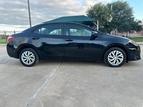 Used 2019 Toyota Corolla LE FWD image 4