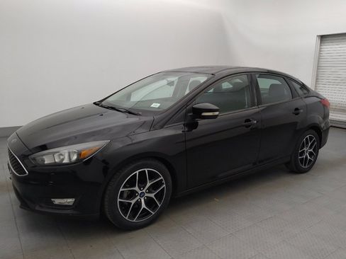Used 2017 Ford Focus SEL image 2