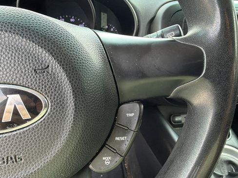 Used 2016 Kia Soul FWD image 22