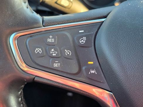 Used 2021 Chevrolet Equinox Premier image 16