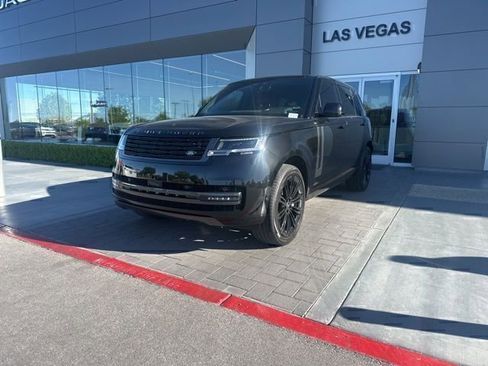 Used 2024 Land Rover Range Rover Long Wheelbase SE image 1
