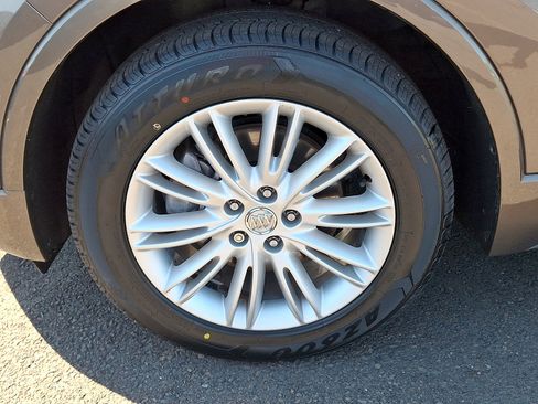 Used 2018 Buick Envision Preferred AWD/4WD image 10