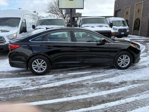Used 2017 Hyundai Sonata SE w/ Cargo Package image 3