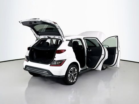 Used 2023 Hyundai Kona SE w/ Cargo Package image 27