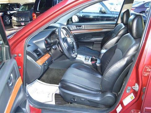 Used 2013 Subaru Outback 2.5i Limited image 48