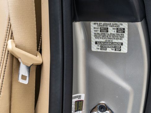 Used 2012 Jaguar XK Convertible RWD image 28