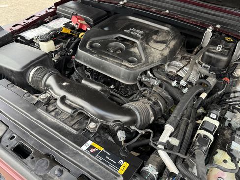 Used 2021 Jeep Wrangler Unlimited Sport image 32