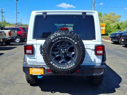 Certified 2023 Jeep Wrangler Unlimited w/ Sun & Screen Package AWD/4WD image 6