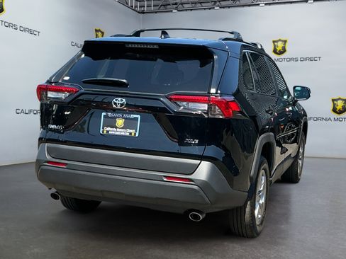 Used 2025 Toyota RAV4 XLE image 5