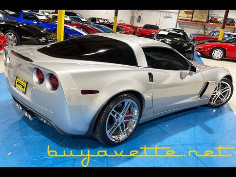 Used 2008 Chevrolet Corvette Z06 w/ Preferred Equipment Group RWD image 2