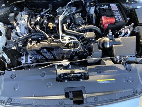 Used 2025 Nissan Altima 2.5 SV FWD image 27