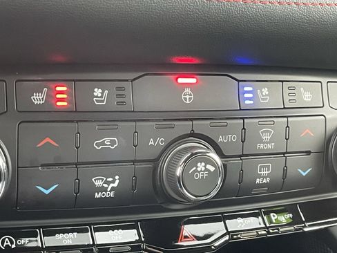 Used 2024 Dodge Durango GT image 29