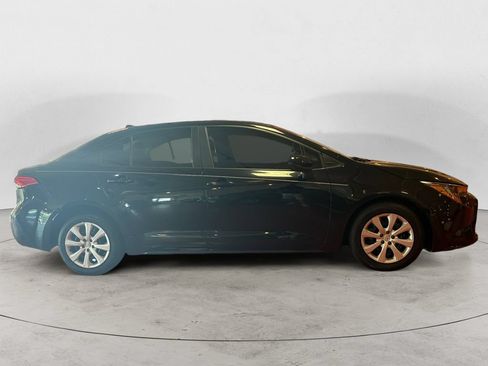 Used 2024 Toyota Corolla LE FWD image 2