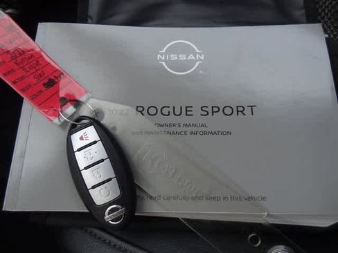 Used 2022 Nissan Rogue Sport SV w/ Technology Package image 32