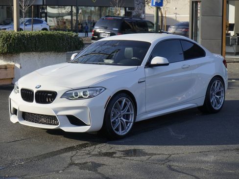 Used 2017 BMW M2 image 2