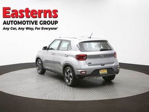 Used 2023 Hyundai Venue SEL image 66