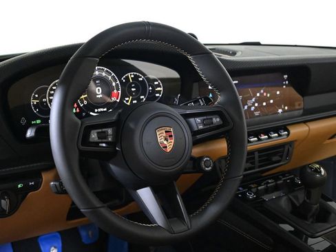 Used 2026 Porsche 911 GT3 RWD image 12