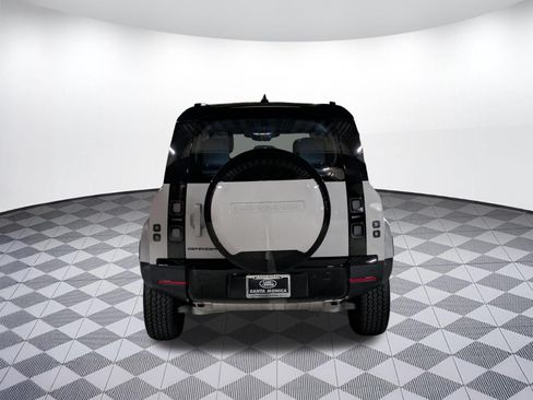 New 2026 Land Rover Defender 110 S AWD/4WD image 4