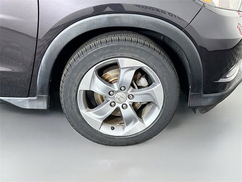 Used 2017 Honda HR-V LX image 33
