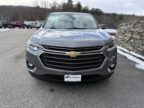Used 2020 Chevrolet Traverse LT w/ Driver Confidence II Package image 3