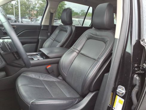Certified 2023 Lincoln Aviator Reserve w/ Class IV Trailer Tow Package AWD/4WD image 12
