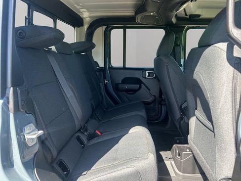 New 2026 Jeep Gladiator Sport AWD/4WD image 23