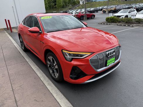Used 2021 Audi e-tron Prestige w/ Prestige Package AWD/4WD image 8