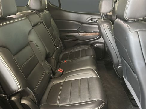 Used 2023 GMC Acadia Denali w/ Black Diamond Edition AWD/4WD image 25