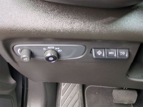 Certified 2022 Buick Envision Essence w/ Technology Package I image 20