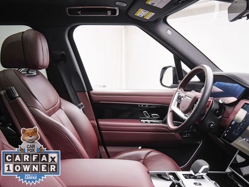Used 2025 Land Rover Range Rover SE image 49