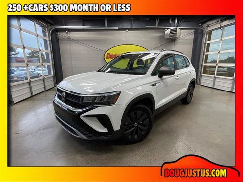 Used 2023 Volkswagen Taos S FWD image 1