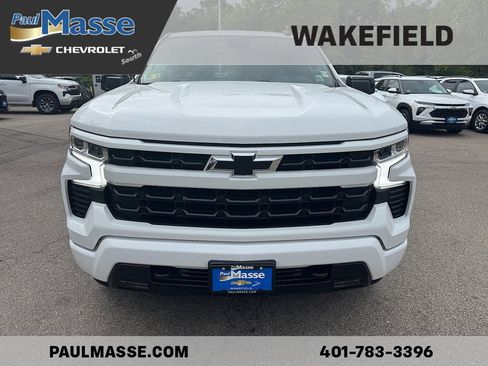 Used 2023 Chevrolet Silverado 1500 RST w/ Z71 Off-Road Package AWD/4WD image 2