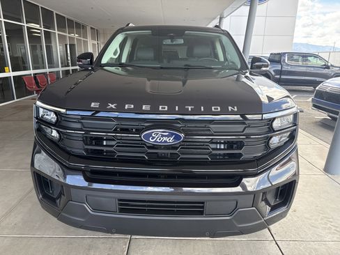 New 2026 Ford Expedition Max Active image 2