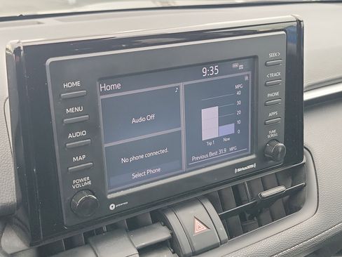 Certified 2021 Toyota RAV4 XLE image 28