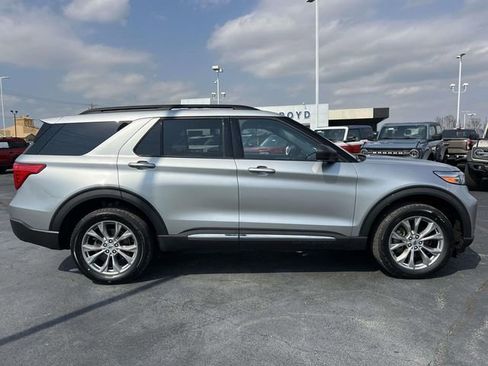 Used 2022 Ford Explorer XLT w/ Equipment Group 202A image 10