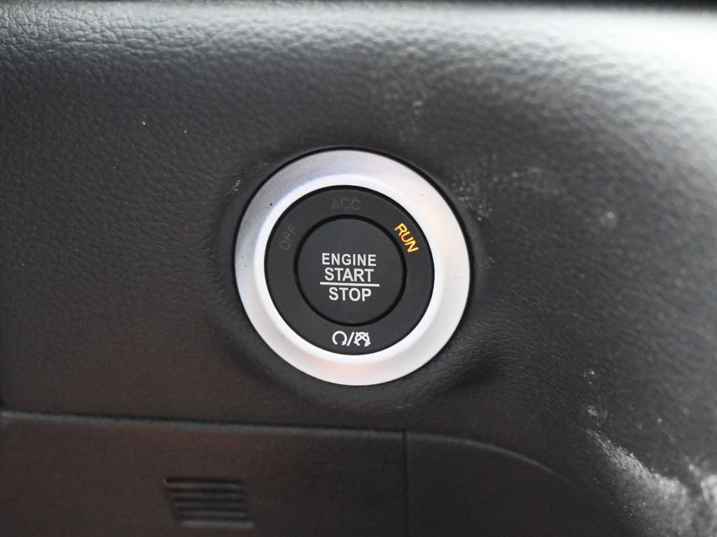 New 2026 Chrysler Pacifica Select w/ S Appearance Package FWD image 27