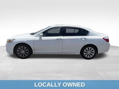 Used 2015 Honda Accord Touring image 3