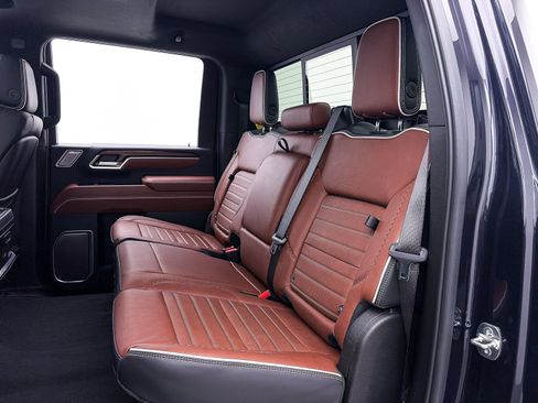 Used 2025 GMC Sierra 2500 Denali Ultimate image 42