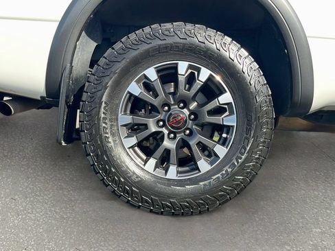 Used 2023 Nissan Titan PRO-4X w/ Pro-4x Convenience Package AWD/4WD image 30