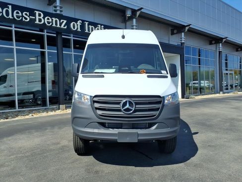 New 2025 Mercedes-Benz Sprinter 2500 image 9