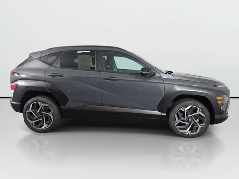 Used 2026 Hyundai Kona SEL Premium AWD/4WD image 7