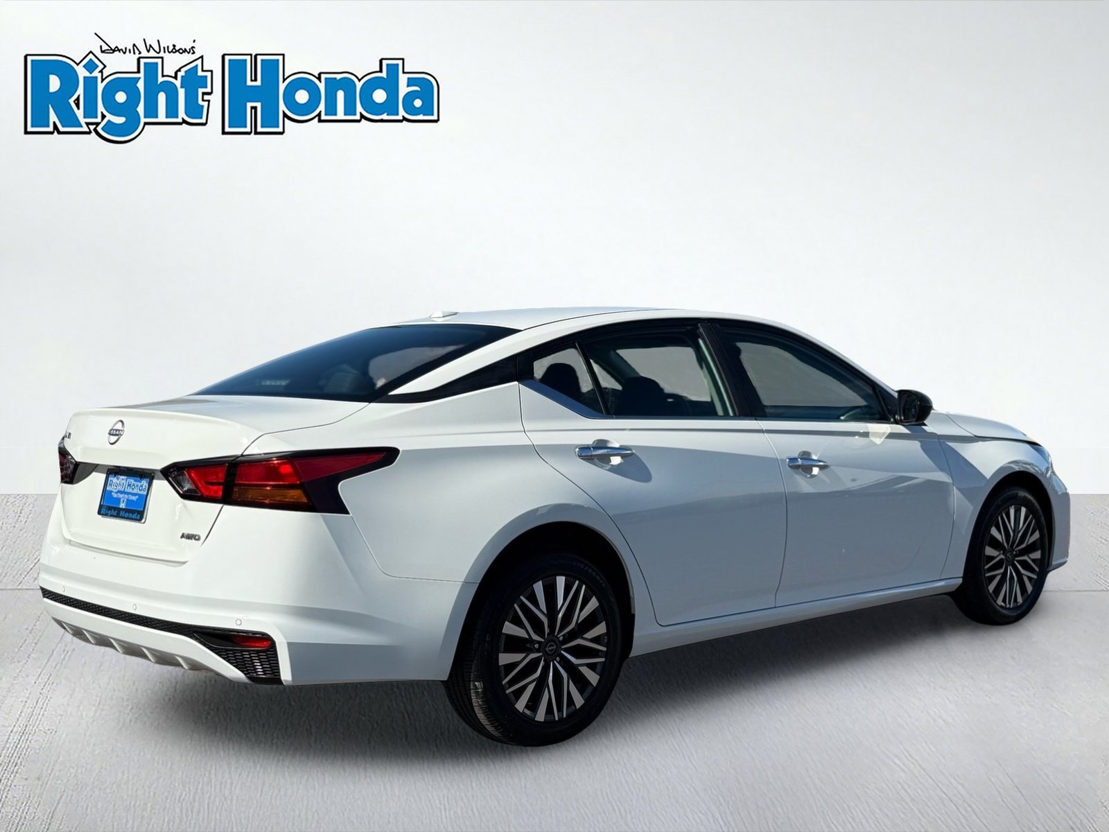 Used 2025 Nissan Altima 2.5 SV AWD/4WD image 8