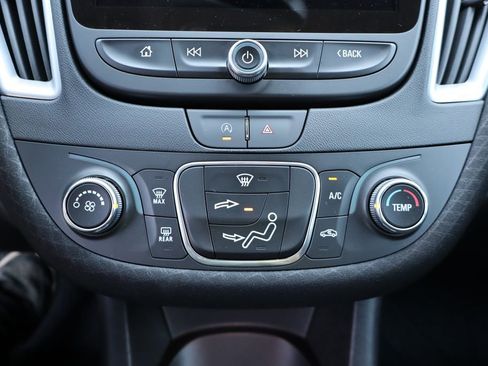 Used 2024 Chevrolet Malibu RS FWD image 23