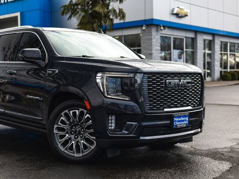 Used 2023 GMC Yukon Denali Ultimate image 3